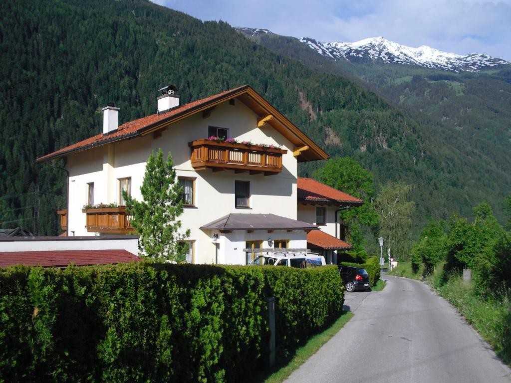 Haus Gruenbacher Lienz Exterior foto